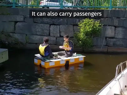 Roboat II carrying passengers