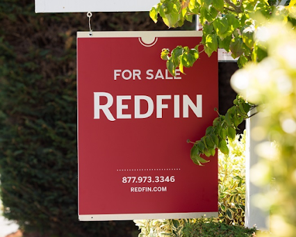 Redfin logo