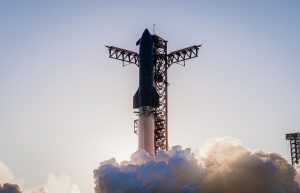 The Starship heavy-duty rocket.